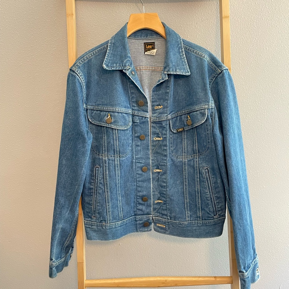 Vintage Lee Denim Trucker Jacket 40L